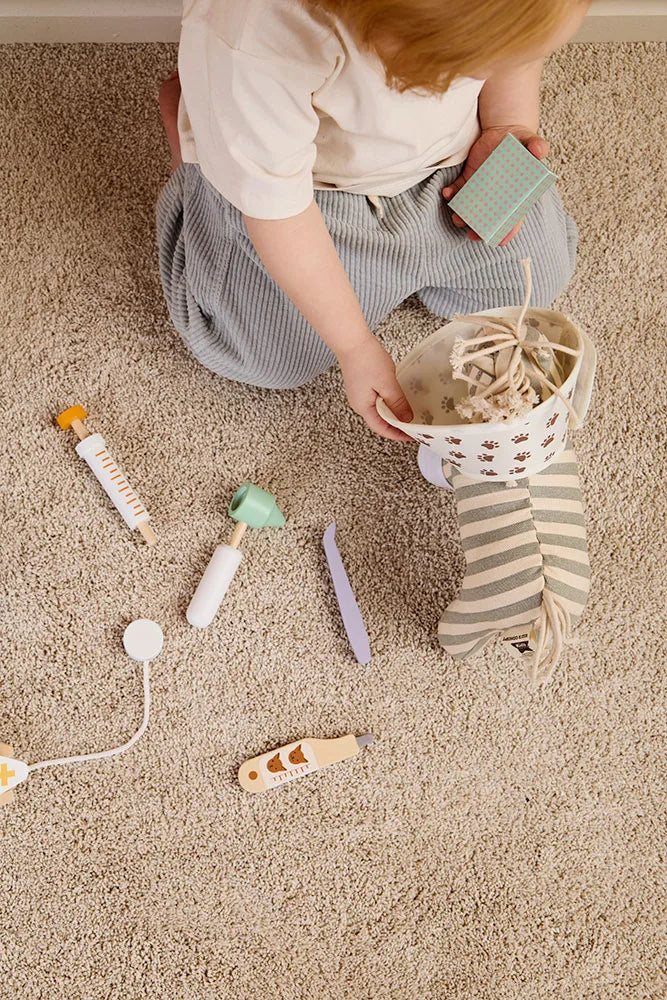 Wooden Veterinary Play Set - Pretend Vet Kit for Plush Toys