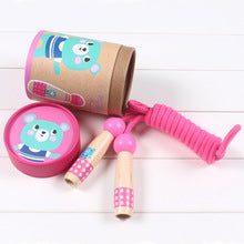 Wooden Skipping Rope, Bear Design, Beech Handles, Cotton Rope, Adjustable 3, 5 m, Ages 3+, close-up detail