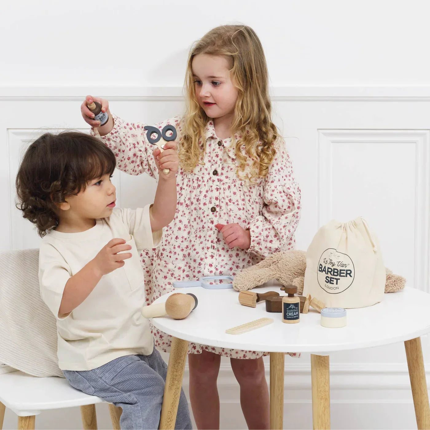 Wooden Hairdresser & Barber Kit - 12 Pieces