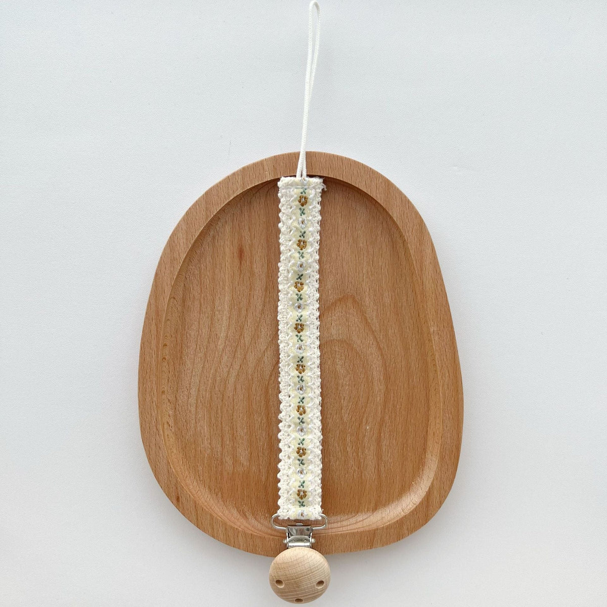 Floral Ribbon Dummy Clip, Lace Edge Soother Holder with Beech Wood Clip, 28.5 cm, 7 Designs, close-up detail